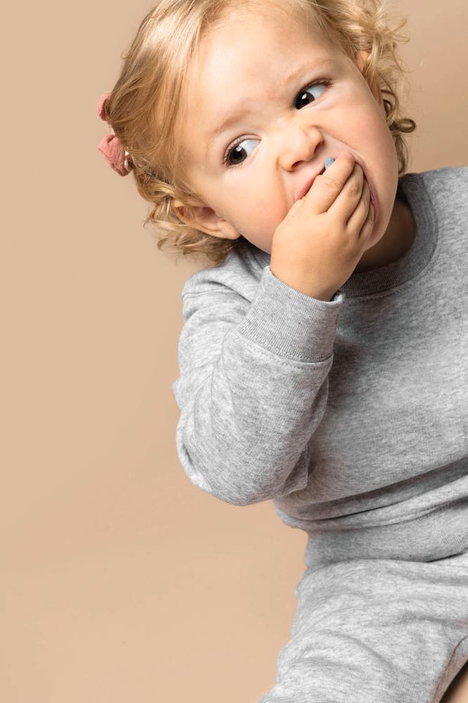 K835 - Ecologische baby sweater